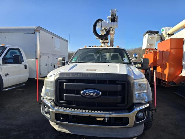 Image of Ford F-550 equipment image 1