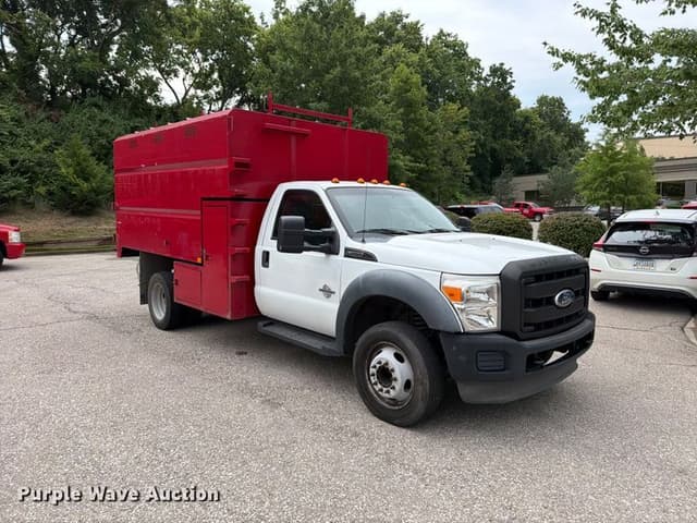 Image of Ford F-550 equipment image 2