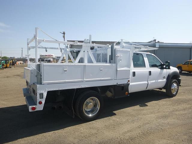 Image of Ford F-550 equipment image 2