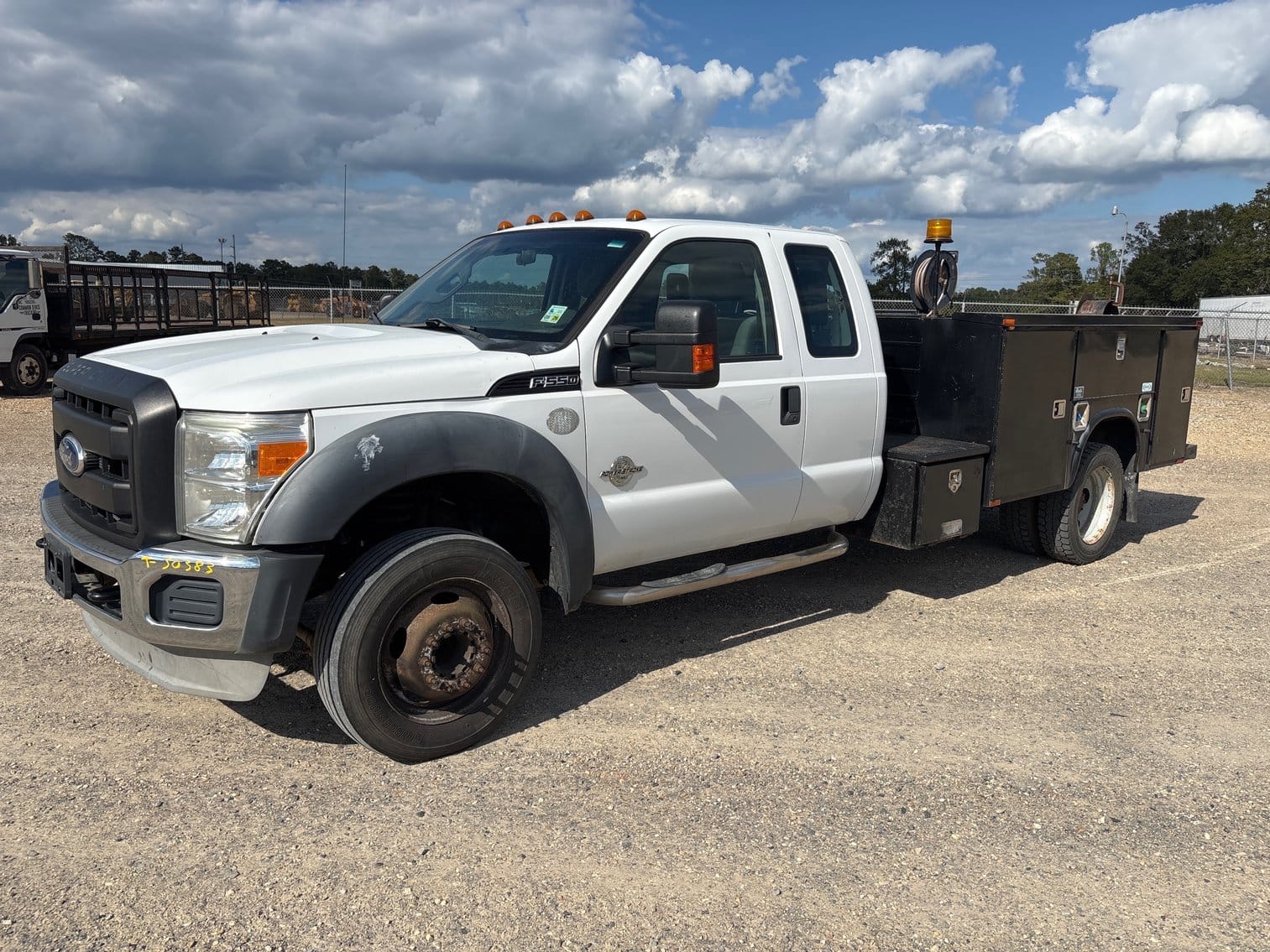 2011 Ford F-550 Image