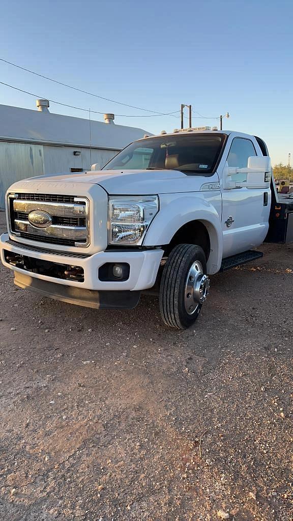 Image of Ford F-550 equipment image 2