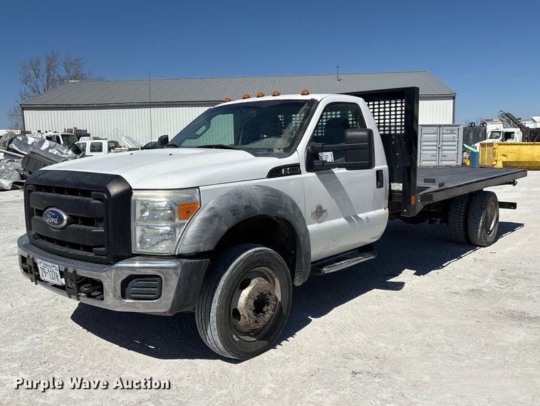 2011 Ford F-550 Equipment Image0