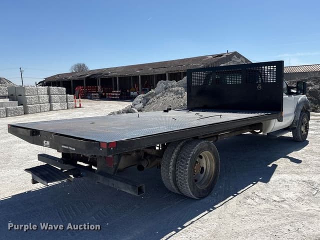 Image of Ford F-550 equipment image 4