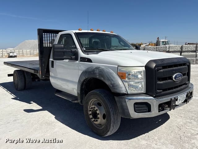 Image of Ford F-550 equipment image 2