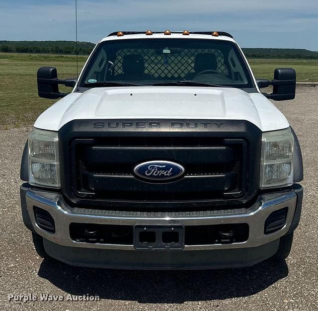 Image of Ford F-550 equipment image 1