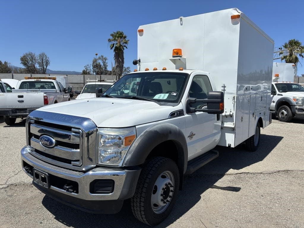 Image of Ford F-550 Primary image