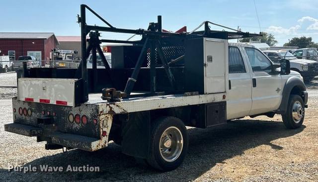 Image of Ford F-550 equipment image 4