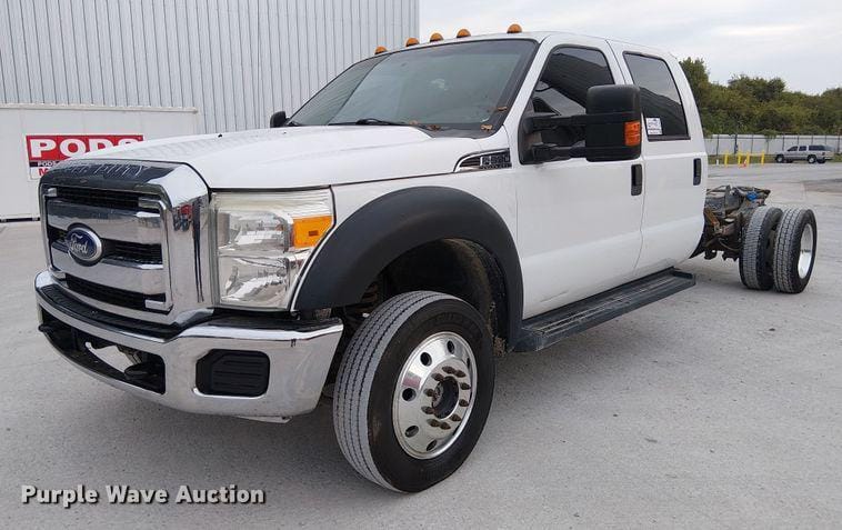 2011 Ford F-550 Equipment Image0