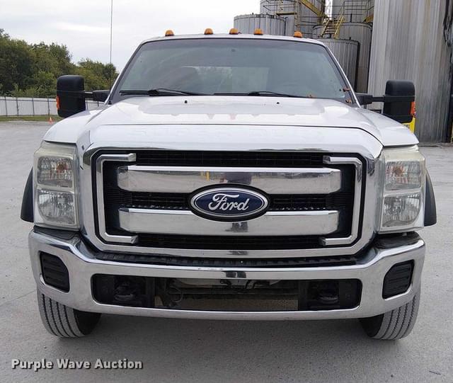 Image of Ford F-550 equipment image 1