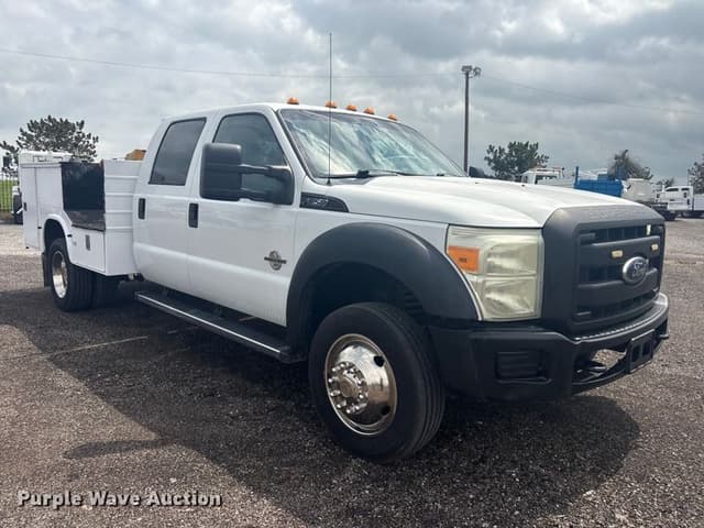 Image of Ford F-550 equipment image 2