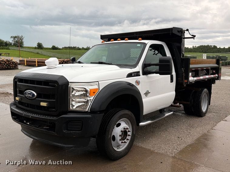 2011 Ford F-550 Equipment Image0