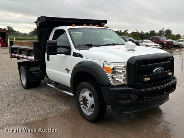 Image of Ford F-550 equipment image 2