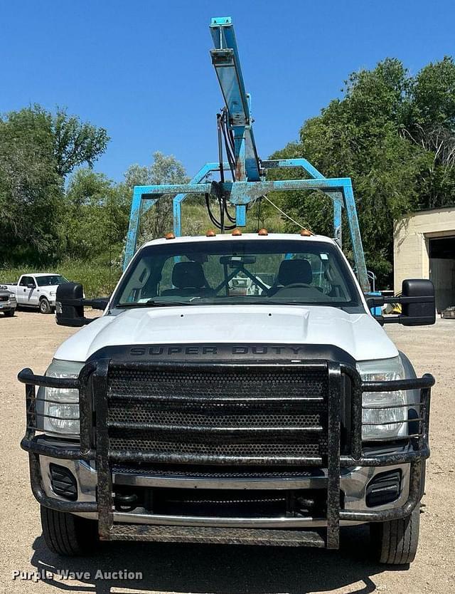 Image of Ford F-550 equipment image 1