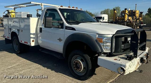 Image of Ford F-550 equipment image 2