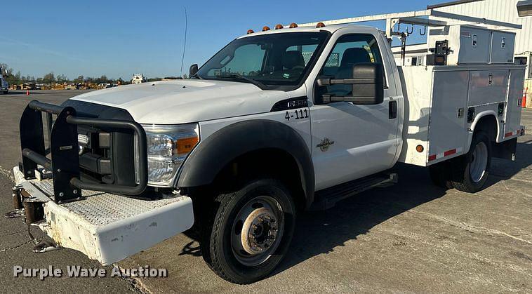 Image of Ford F-550 Primary image