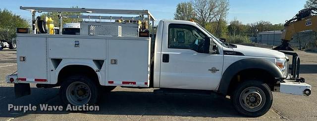 Image of Ford F-550 equipment image 3