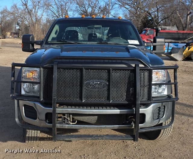 Image of Ford F-550 equipment image 1