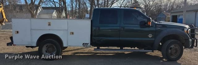 Image of Ford F-550 equipment image 3