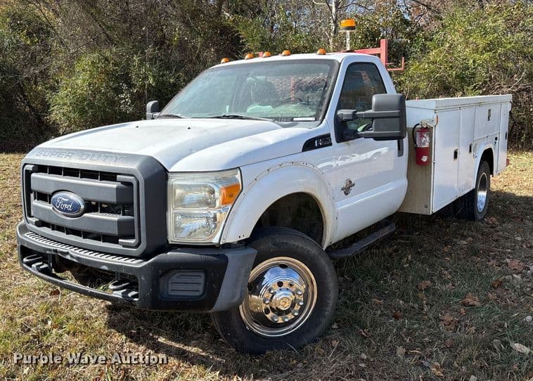 Image of Ford F-550 Primary image