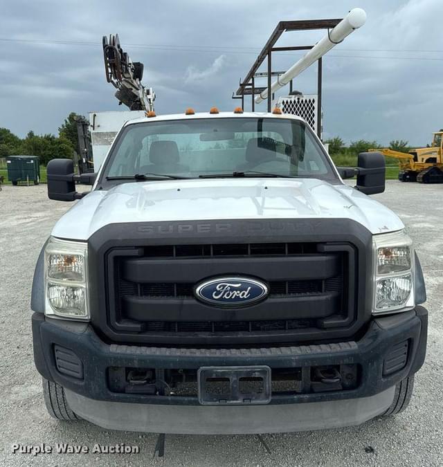 Image of Ford F-550 equipment image 1