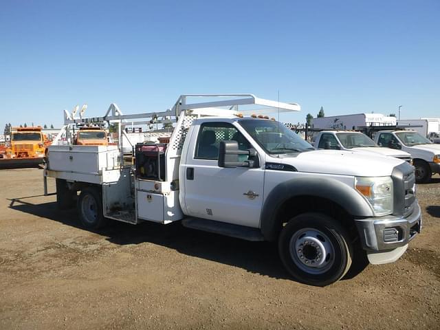 Image of Ford F-550 equipment image 1