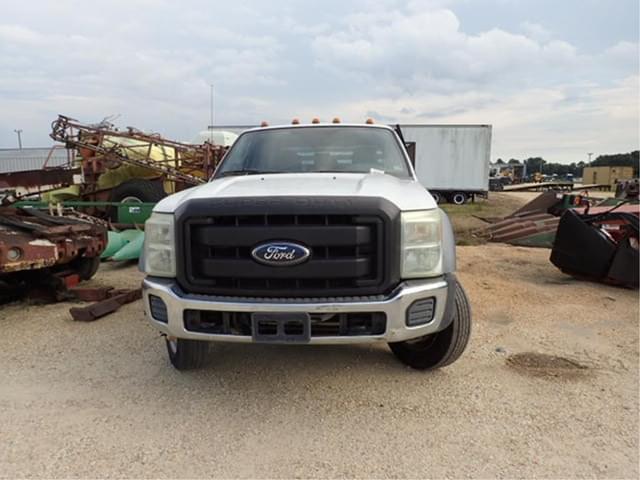 Image of Ford F-550 equipment image 1