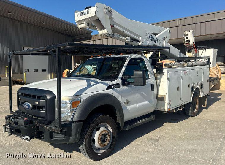 Image of Ford F-550 Primary image