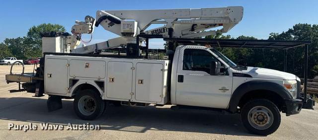 Image of Ford F-550 equipment image 3