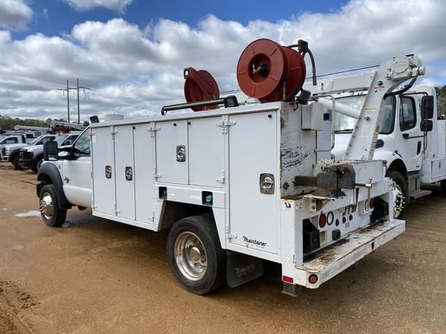 Image of Ford F-550 equipment image 1