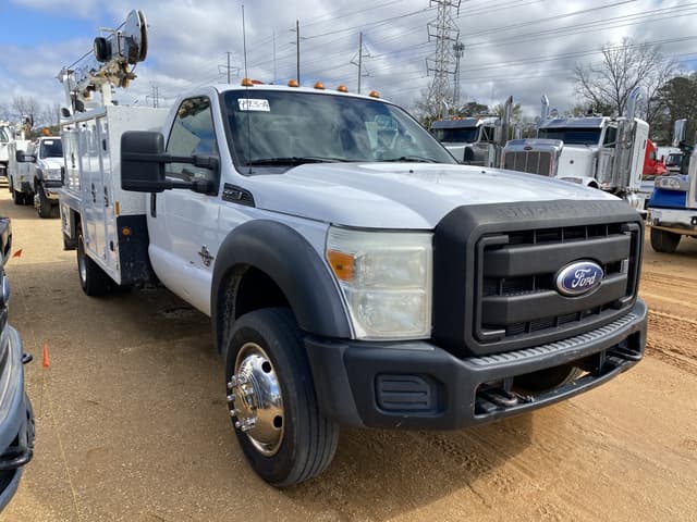 Image of Ford F-550 equipment image 3