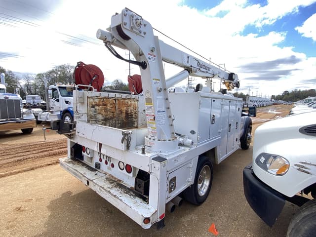 Image of Ford F-550 equipment image 2