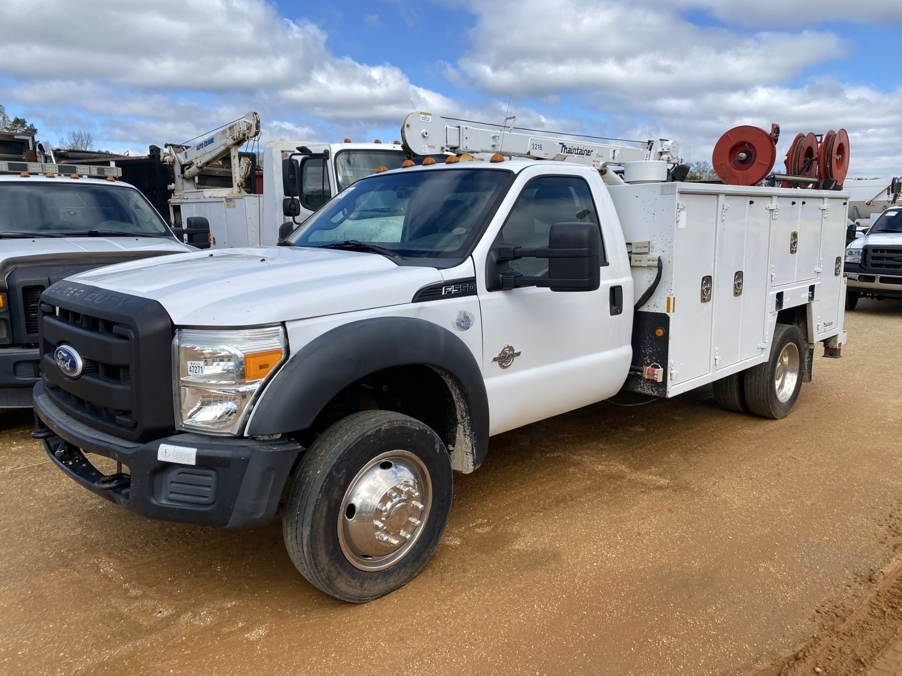 2011 Ford F-550 Equipment Image0