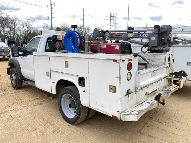 Image of Ford F-550 equipment image 1