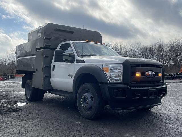 Image of Ford F-550 equipment image 2