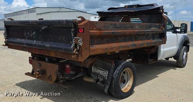 Image of Ford F-550 equipment image 4