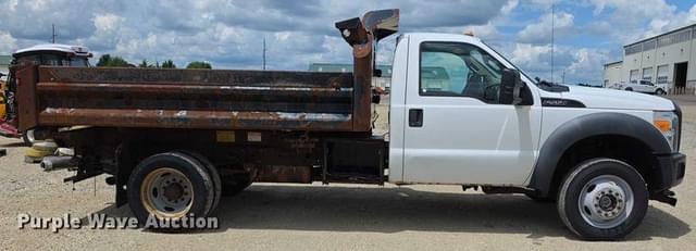 Image of Ford F-550 equipment image 3