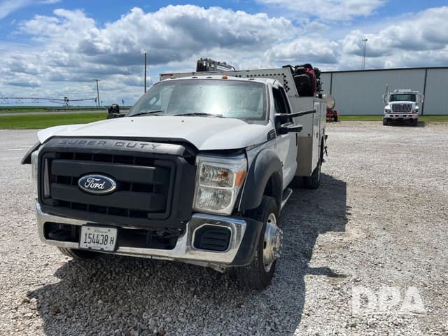 Image of Ford F-550 equipment image 1