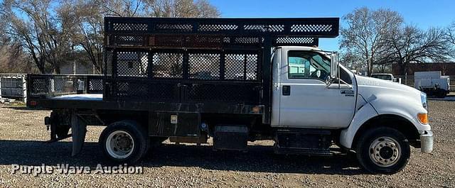 Image of Ford F650 equipment image 3