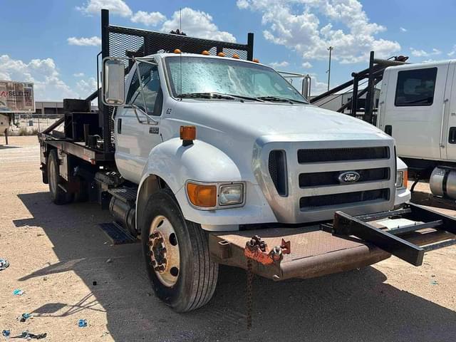 Image of Ford F-650 equipment image 1