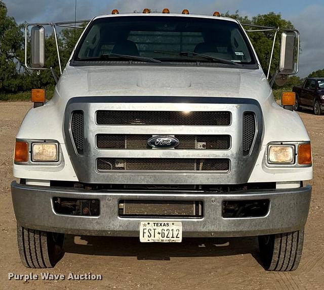 Image of Ford F-650 equipment image 1
