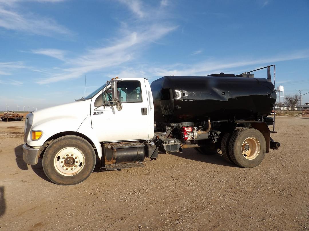 Image of Ford F-650 Primary Image