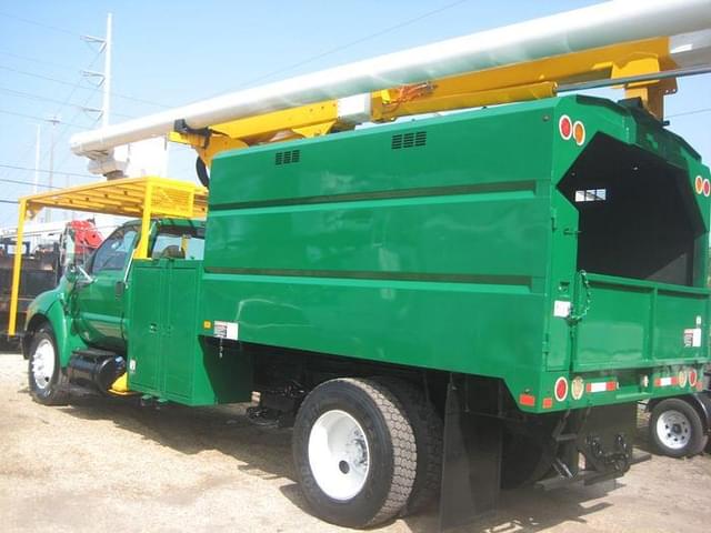 Image of Ford F-750 equipment image 1