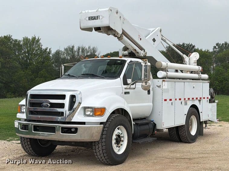 Image of Ford F-750 Primary image