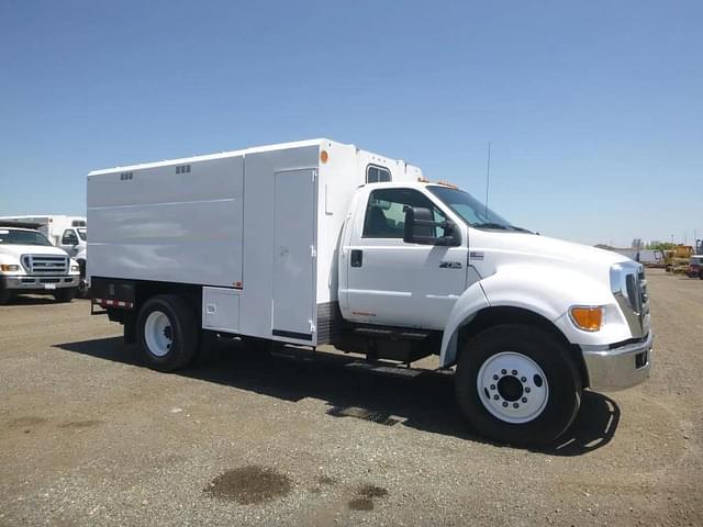 Image of Ford F-750 equipment image 1