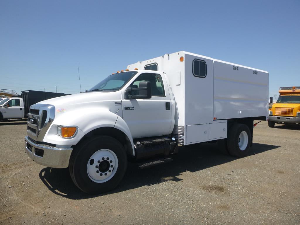 Image of Ford F-750 Primary image
