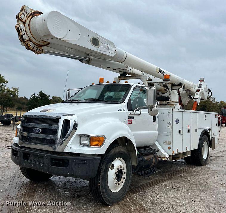 Image of Ford F-750 Primary image