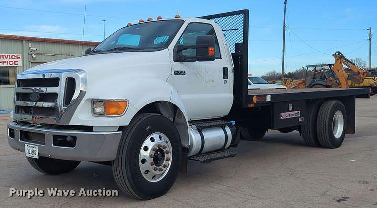 Image of Ford F-750 Primary image