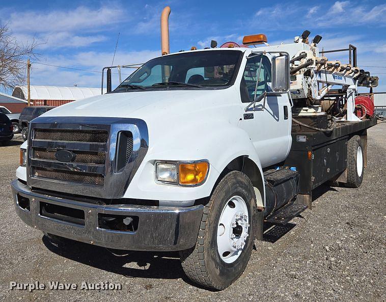 Image of Ford F-750 Primary image