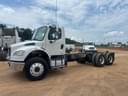 2011 Freightliner Business Class M2 106 Image
