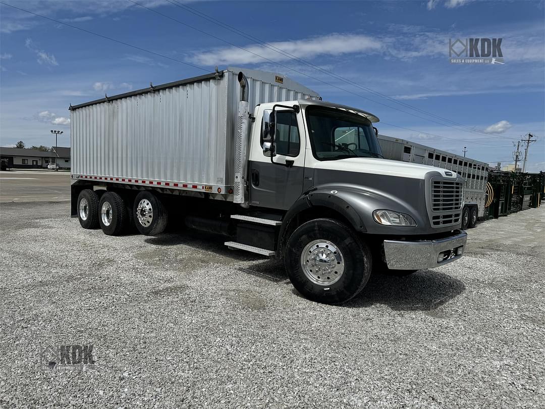 Image of Freightliner Business Class M2 112 Primary image